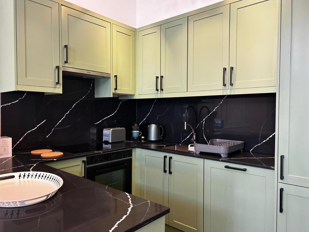 Earl'S Court Luxe Apartment London Bagian luar foto