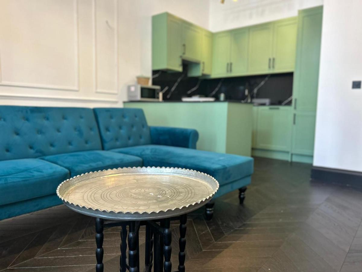 Earl'S Court Luxe Apartment London Bagian luar foto