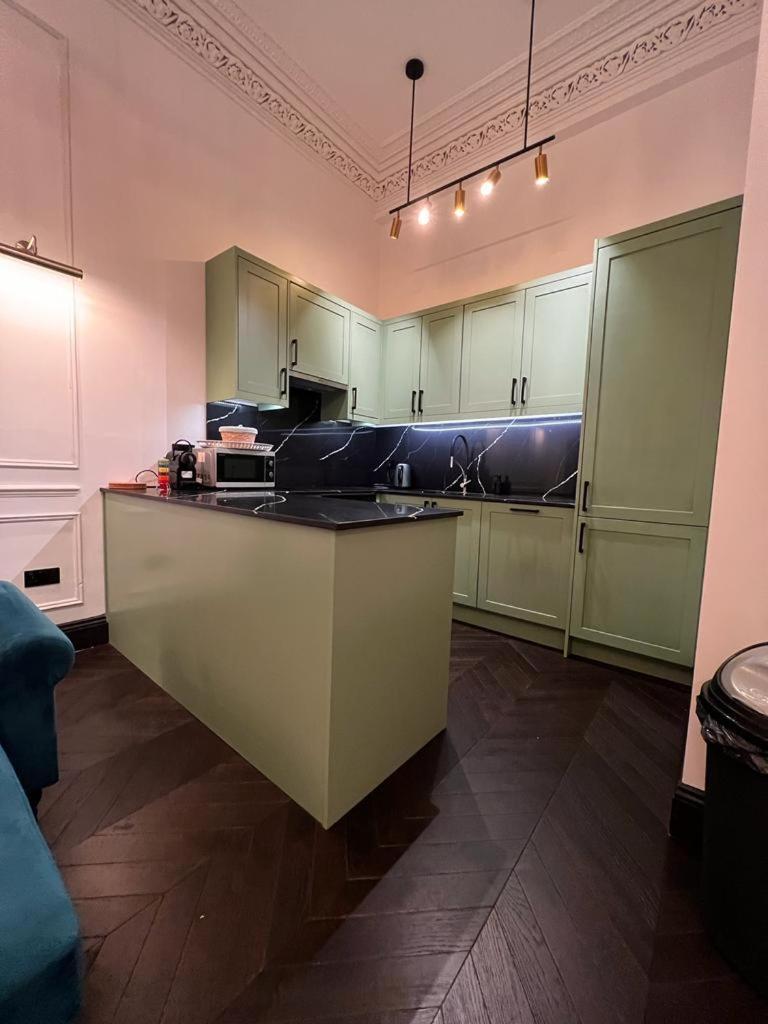 Earl'S Court Luxe Apartment London Bagian luar foto